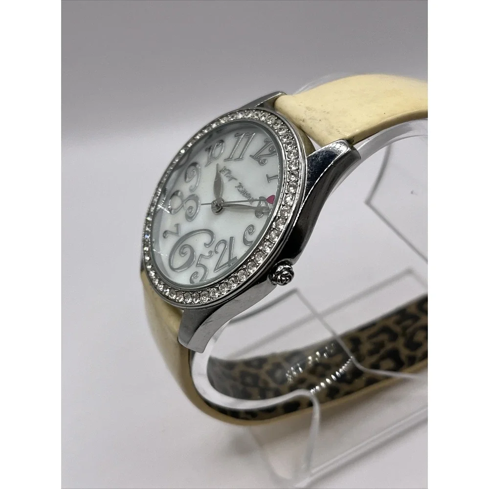 Betsey Johnson‎ Women's Rhinestone Bezel Watch Leather Band- New Battery